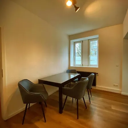 Апартаменты Flat Hundertwasser *